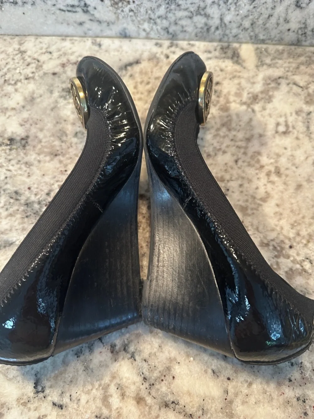 Tory Burch Caroline Wedge – Naplak/Elastic - Size 6 Black/Black